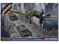 12539 Academy Немецкий самолет Ju 87 G-2 & JS-2  (1:72)