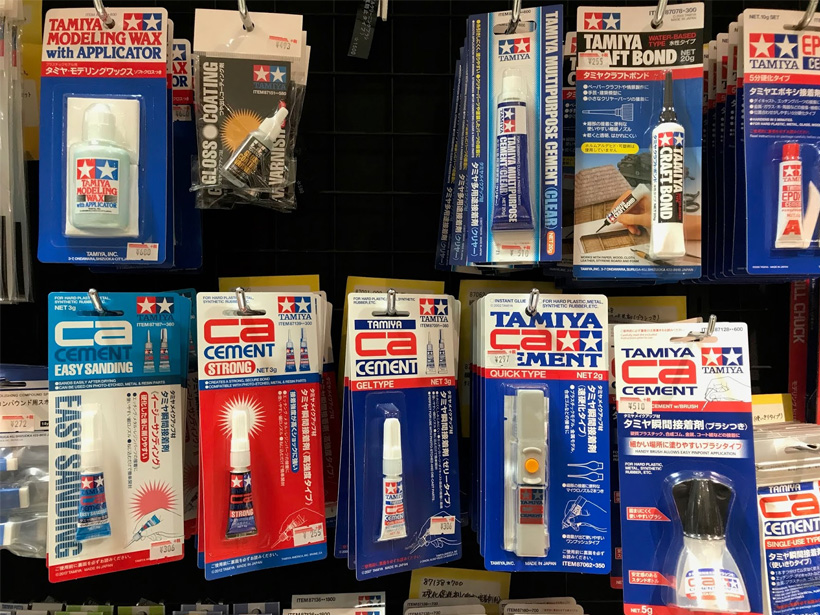TAMIYA клея.jpg TAMIYA клея.jpg