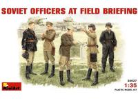 35027 MiniArt Советские офицеры на полевом совещании (1:35)